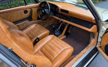 Porsche-911-1977-16