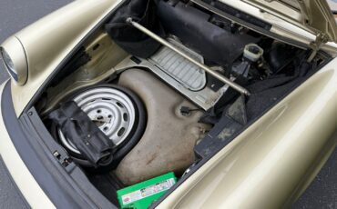Porsche-911-1977-18
