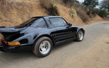 Porsche-911-1977-19