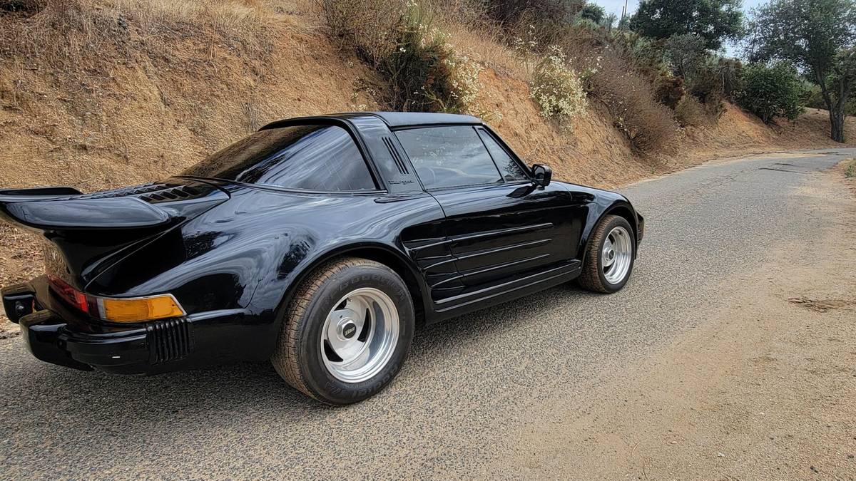 Porsche-911-1977-19