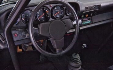 Porsche-911-1977-22