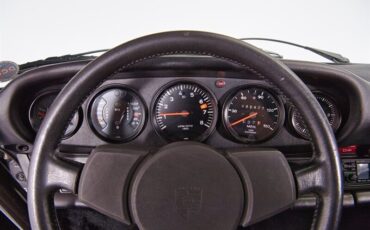 Porsche-911-1977-23