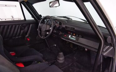 Porsche-911-1977-33