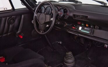 Porsche-911-1977-34
