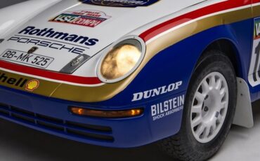 Porsche-911-1977-37