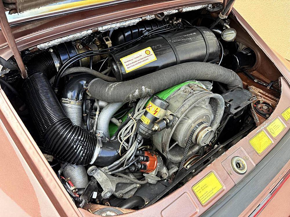 Porsche-911-1977-brown-17