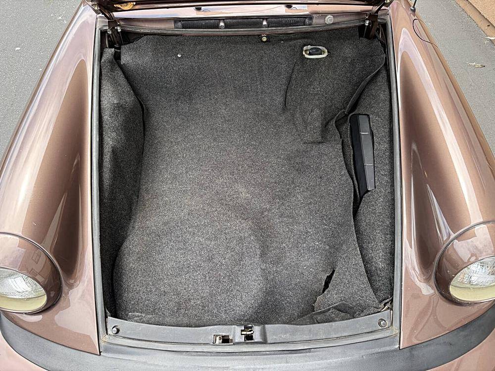 Porsche-911-1977-brown-18