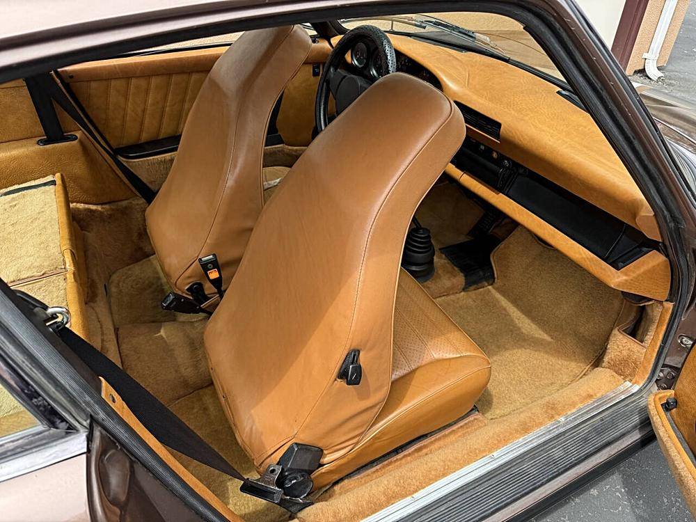 Porsche-911-1977-brown-6