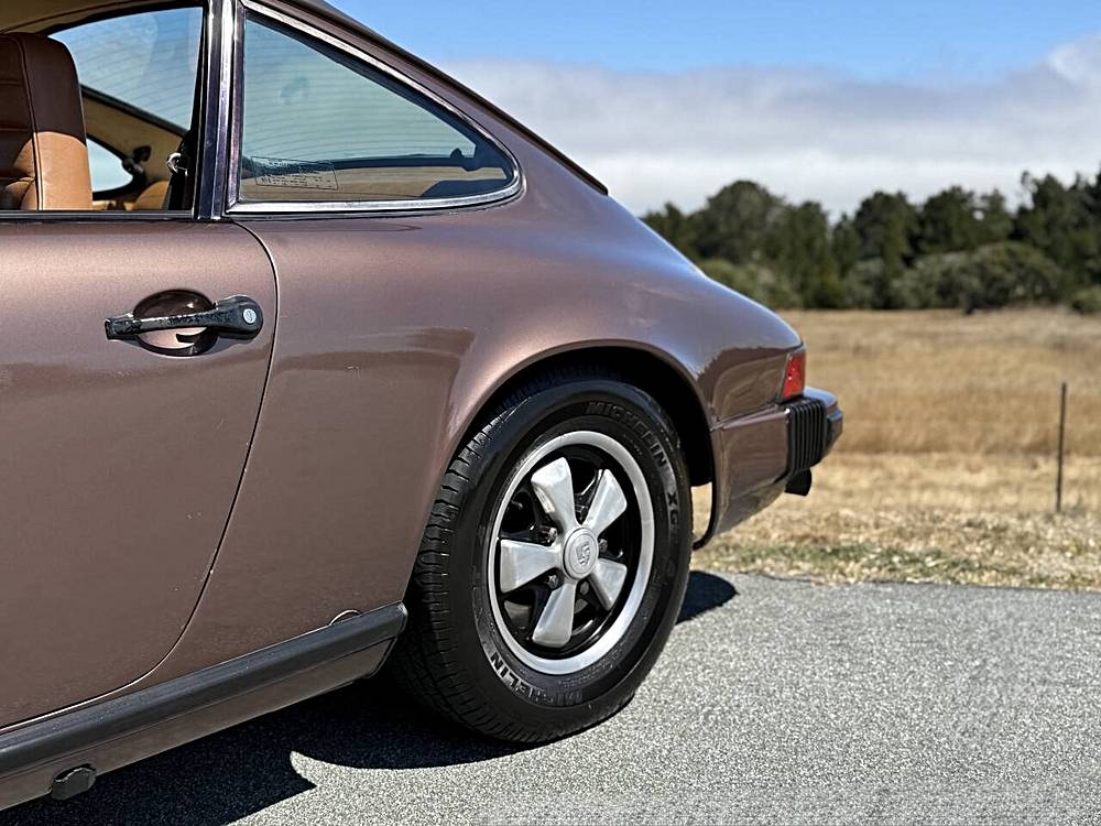 Porsche-911-1977-brown-8