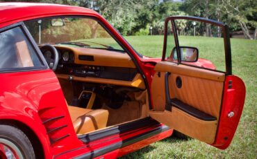 Porsche-911-1978-Coupe-17
