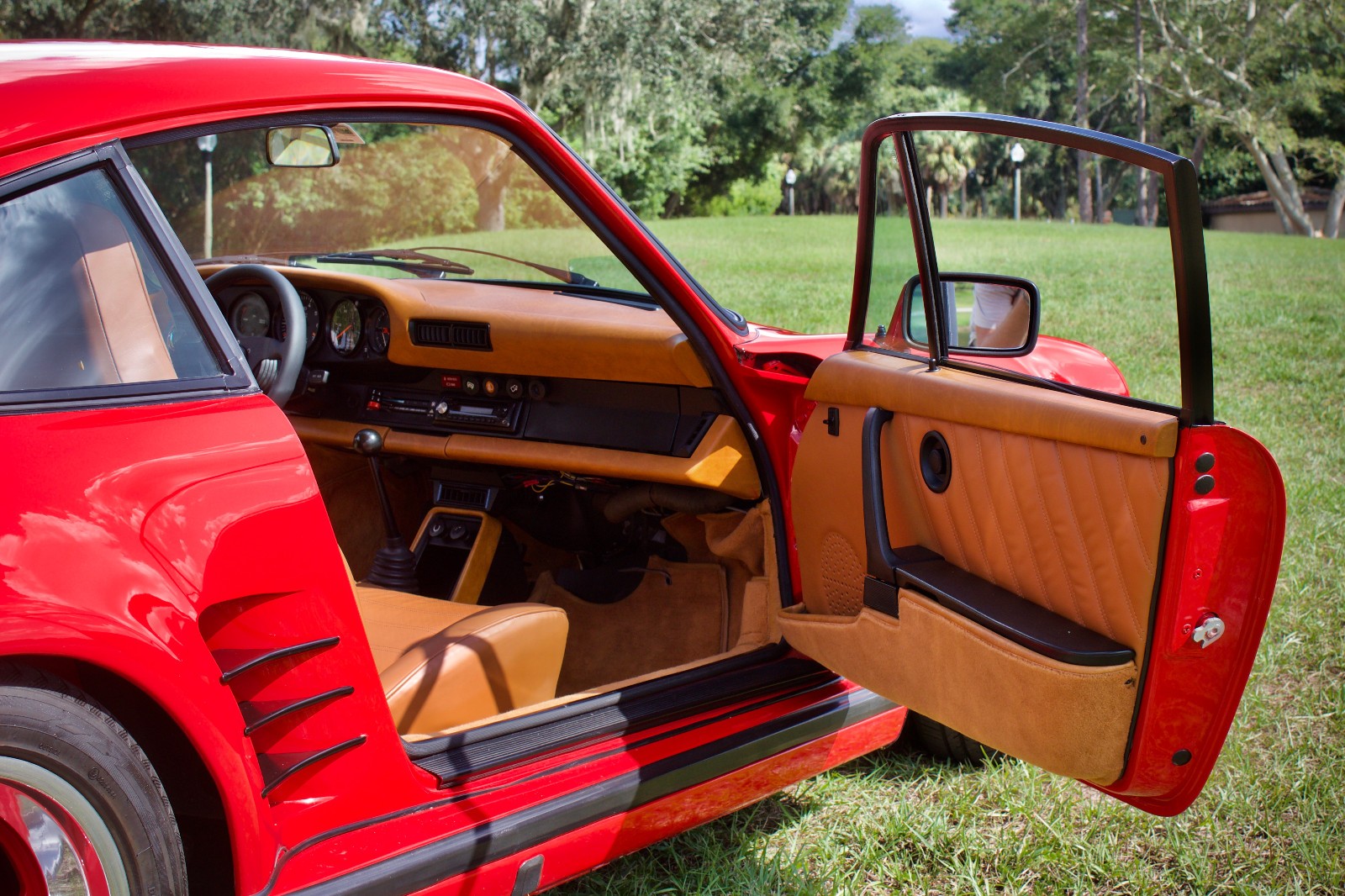 Porsche-911-1978-Coupe-17