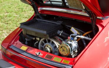 Porsche-911-1978-Coupe-24