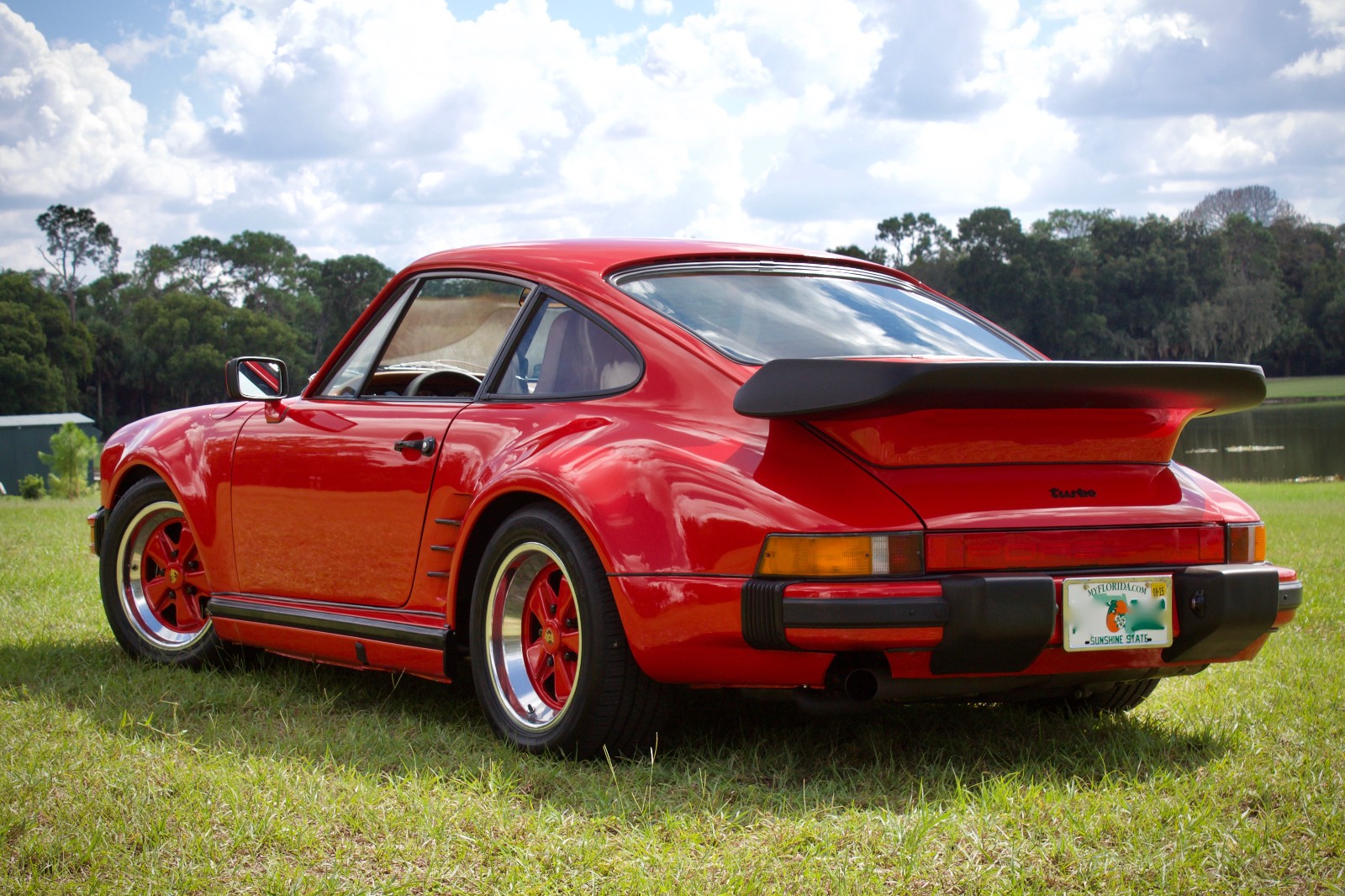 Porsche-911-1978-Coupe-9