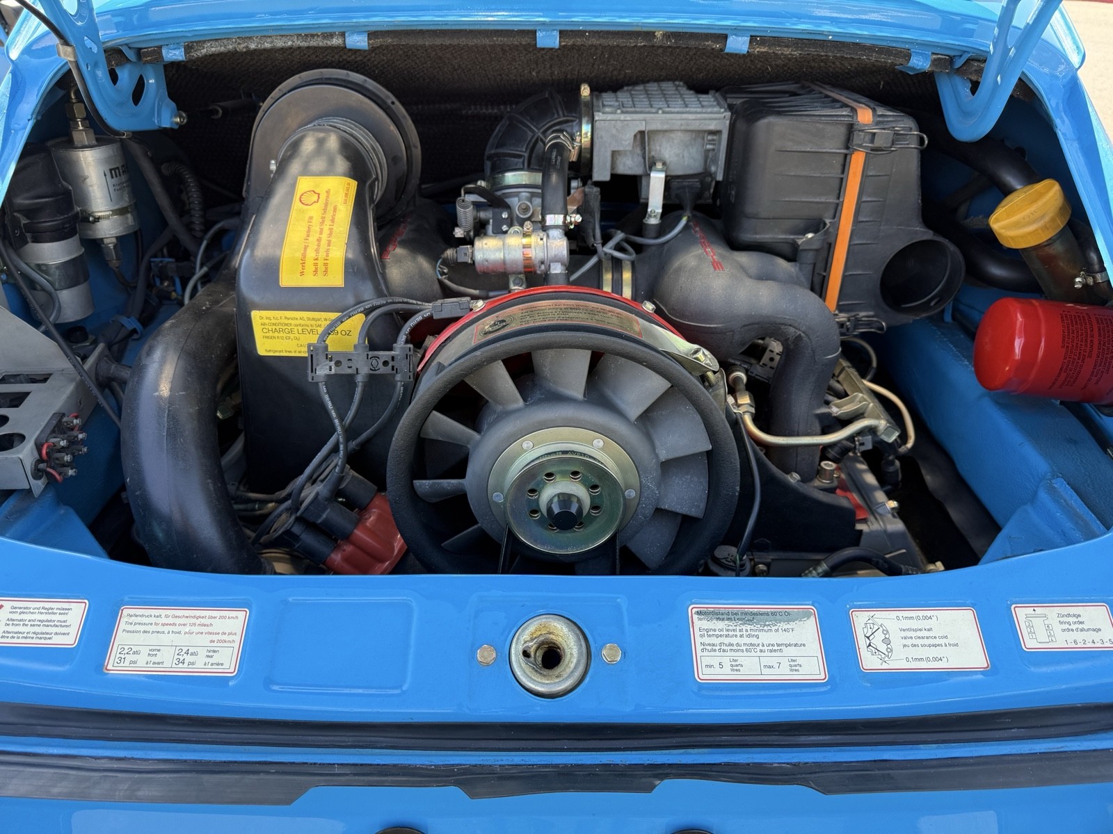 Porsche-911-1980-24