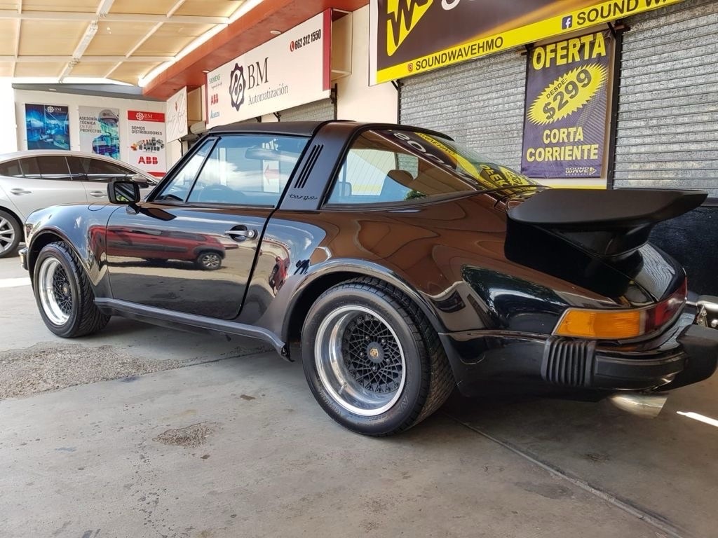 Porsche-911-1980-4