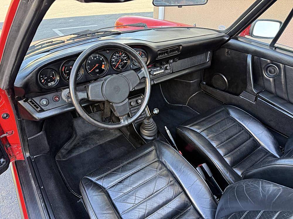 Porsche-911-1981-red-11