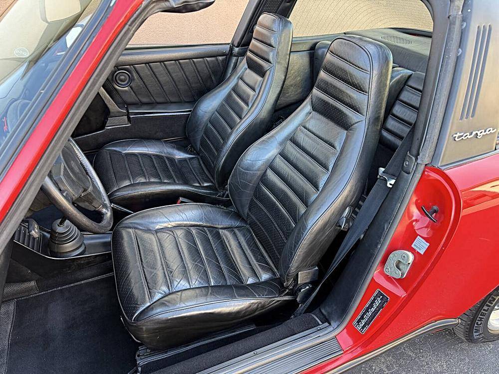 Porsche-911-1981-red-16