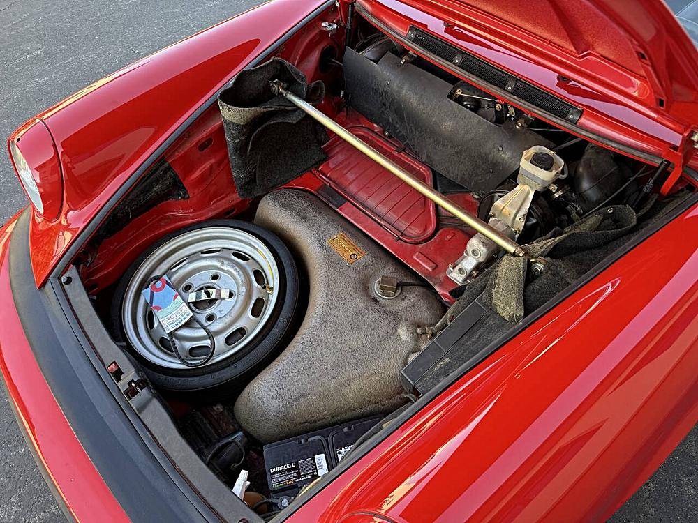 Porsche-911-1981-red-19