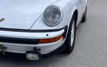 Porsche-911-1981-white-16