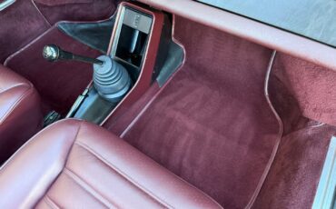 Porsche-911-1983-12