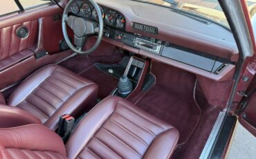 Porsche-911-1983-14