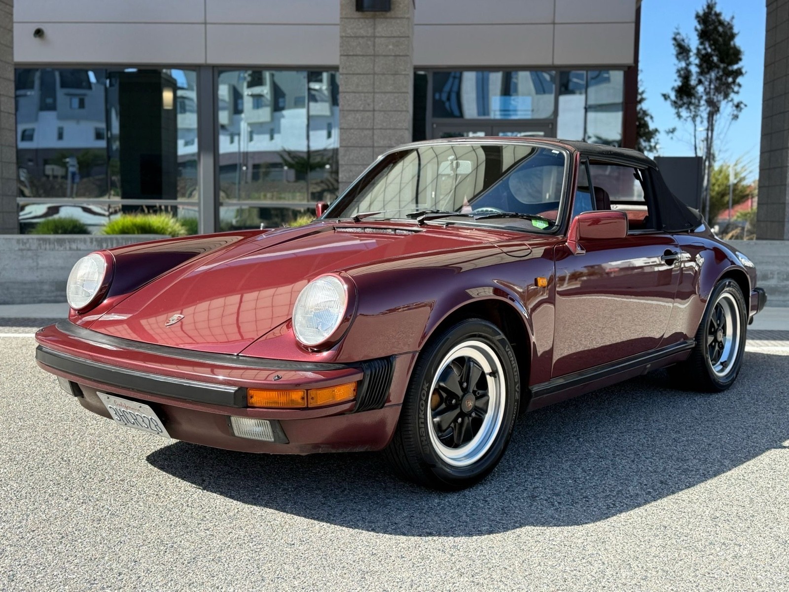 Porsche-911-1983-4