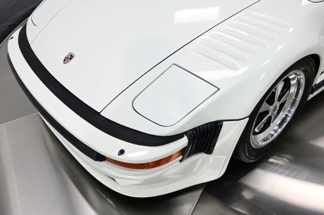 Porsche-911-1983-Convertible-11
