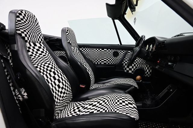 Porsche-911-1983-Convertible-25