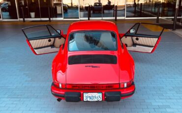 Porsche-911-1983-Coupe-11