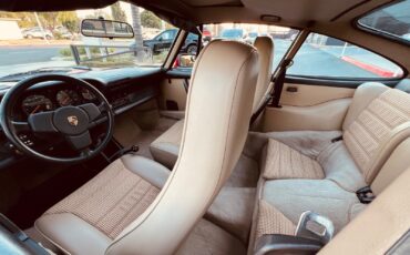 Porsche-911-1983-Coupe-18