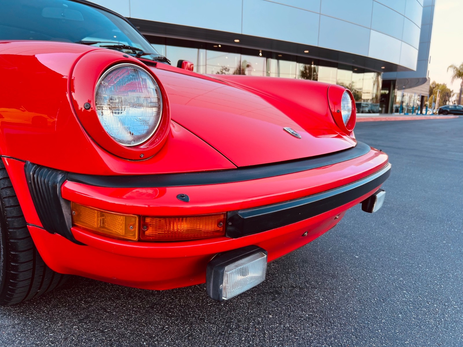Porsche-911-1983-Coupe-19