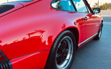 Porsche-911-1983-Coupe-23