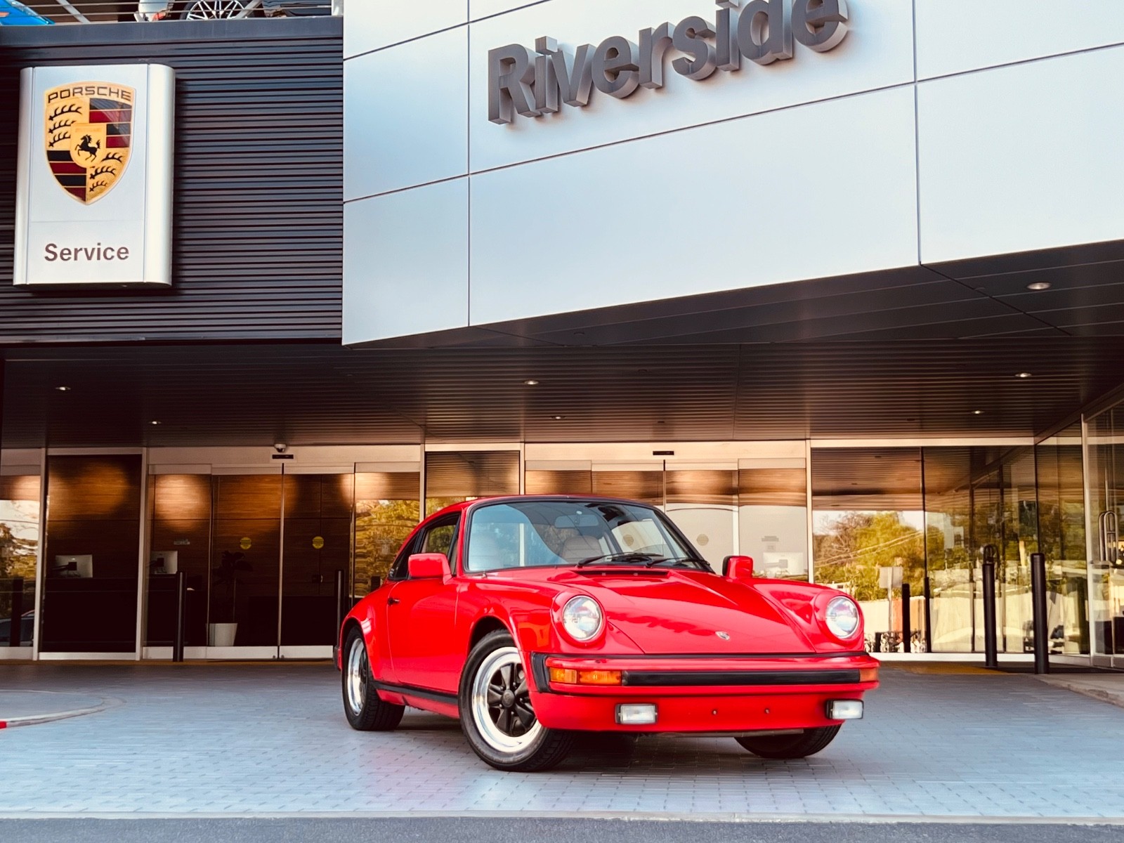 Porsche-911-1983-Coupe-7