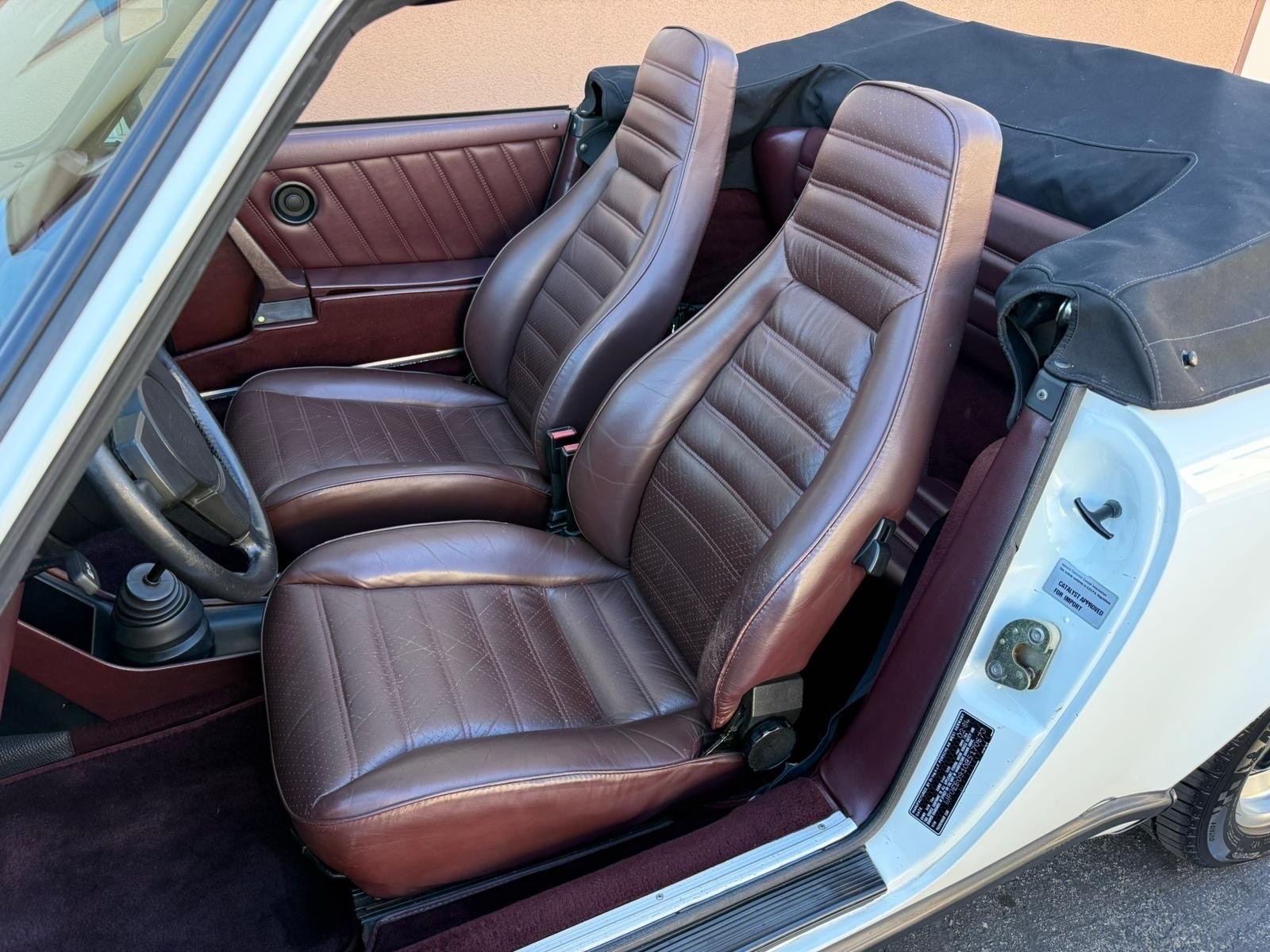 Porsche-911-1984-10