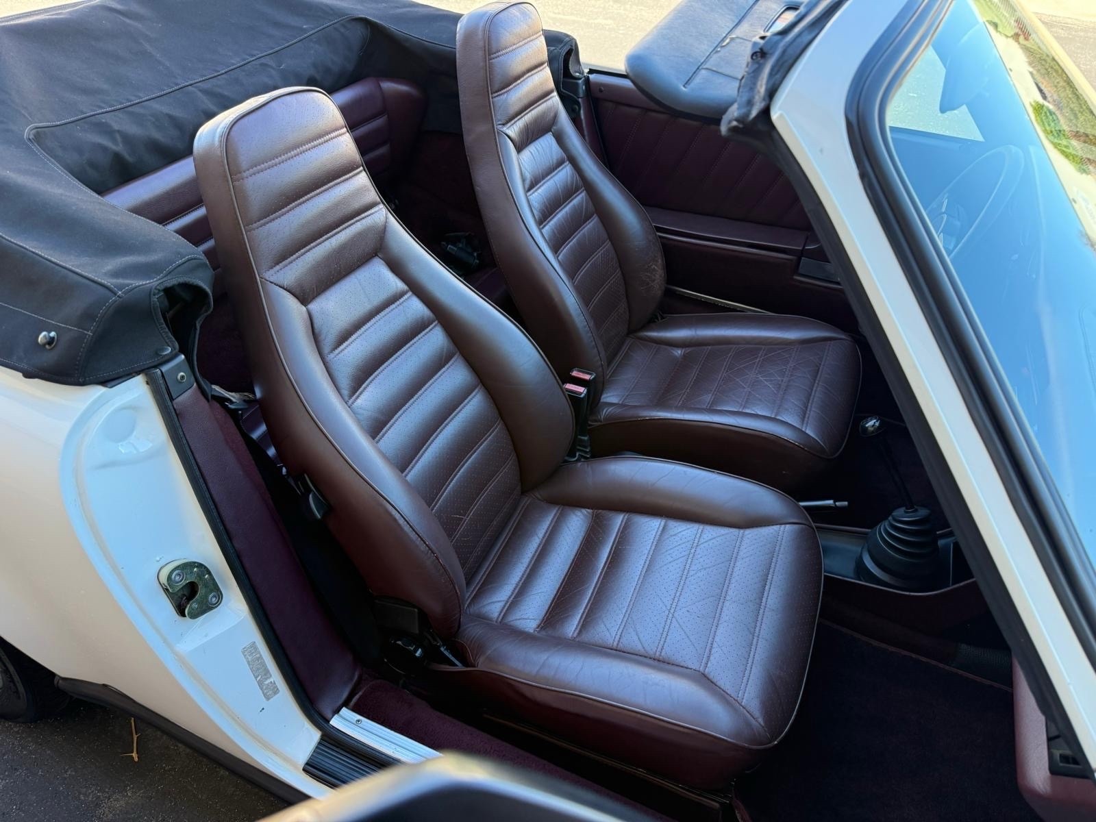 Porsche-911-1984-13