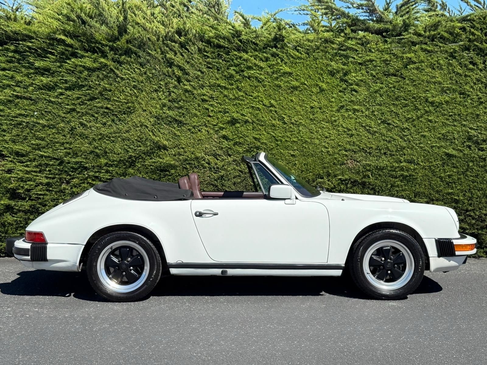 Porsche-911-1984-6