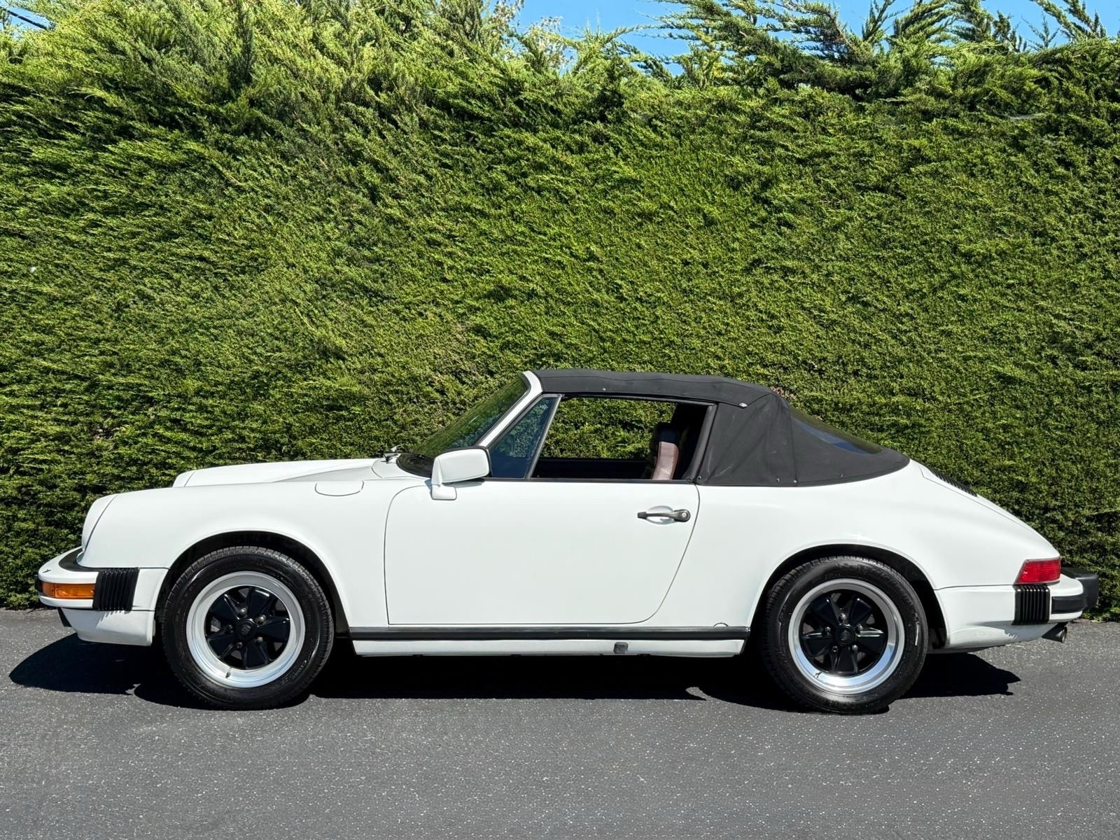 Porsche-911-1984-7