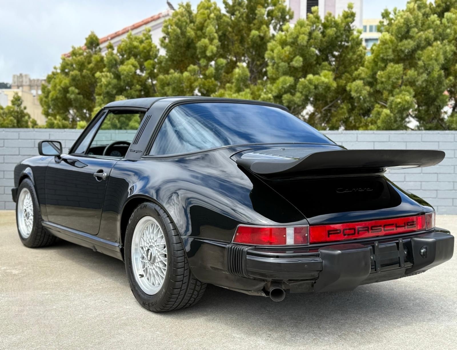 Porsche-911-1984-8