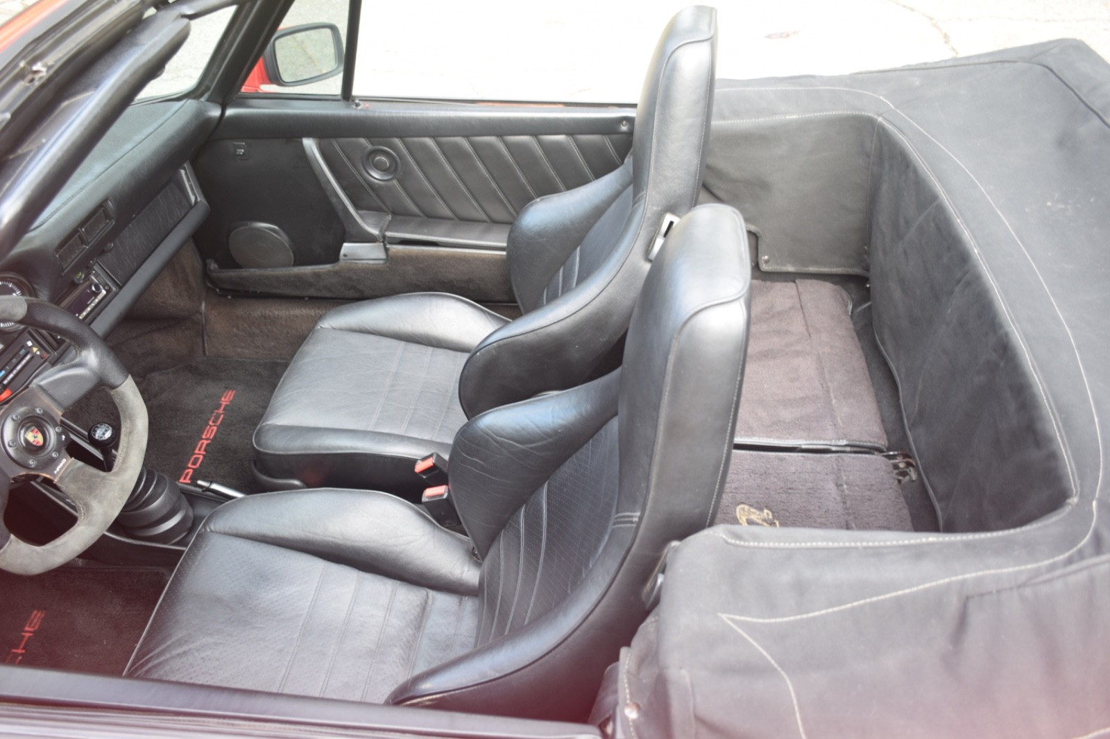 Porsche-911-1984-Convertible-13