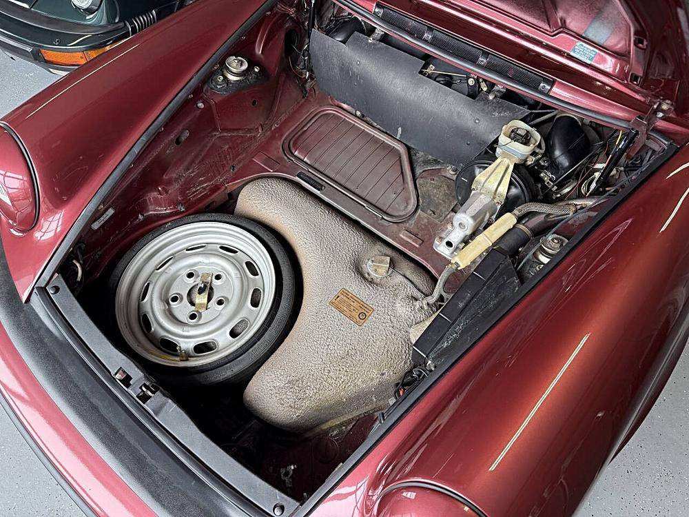 Porsche-911-1984-custom-15