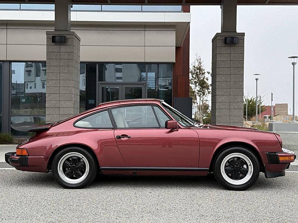 Porsche-911-1984-custom-18