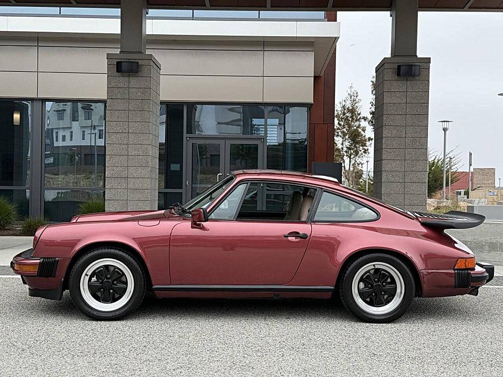 Porsche-911-1984-custom-20