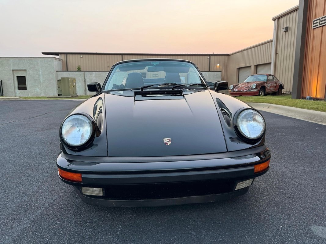 Porsche-911-1985-11