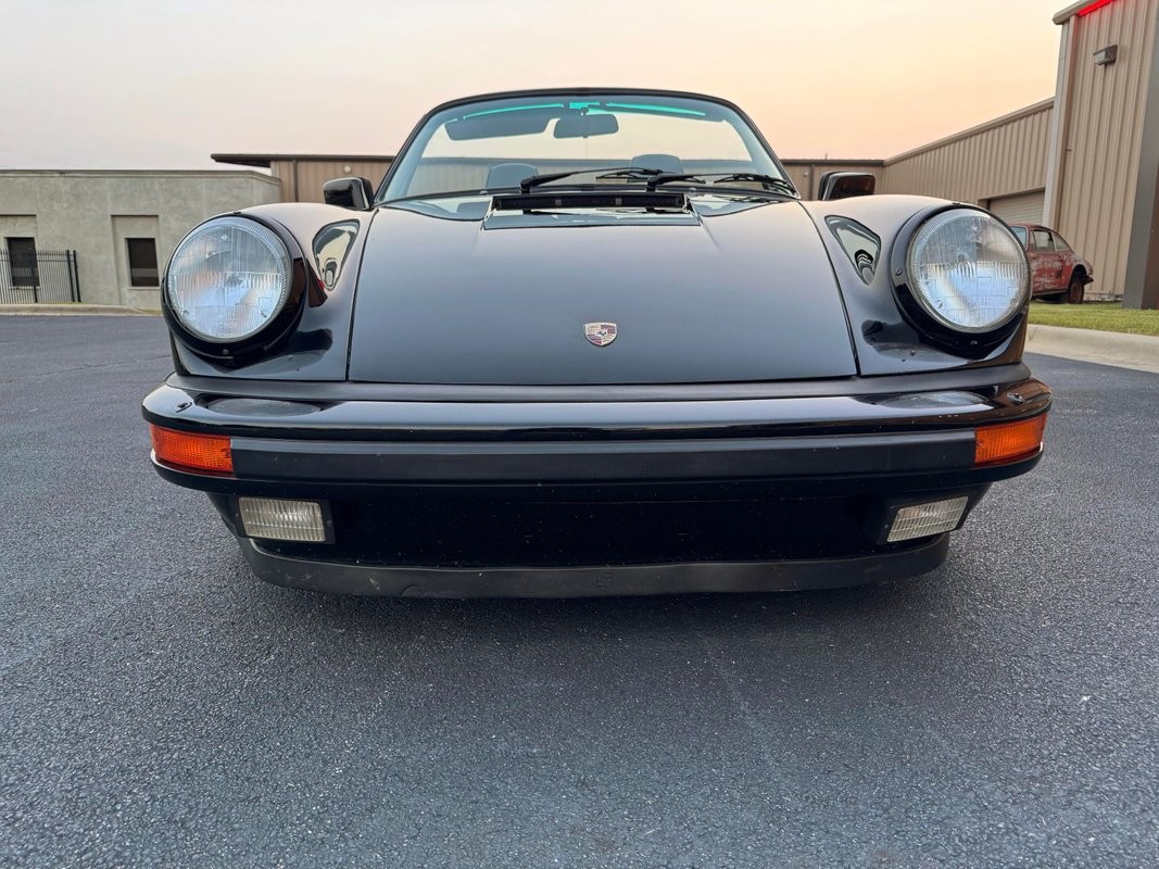 Porsche-911-1985-13
