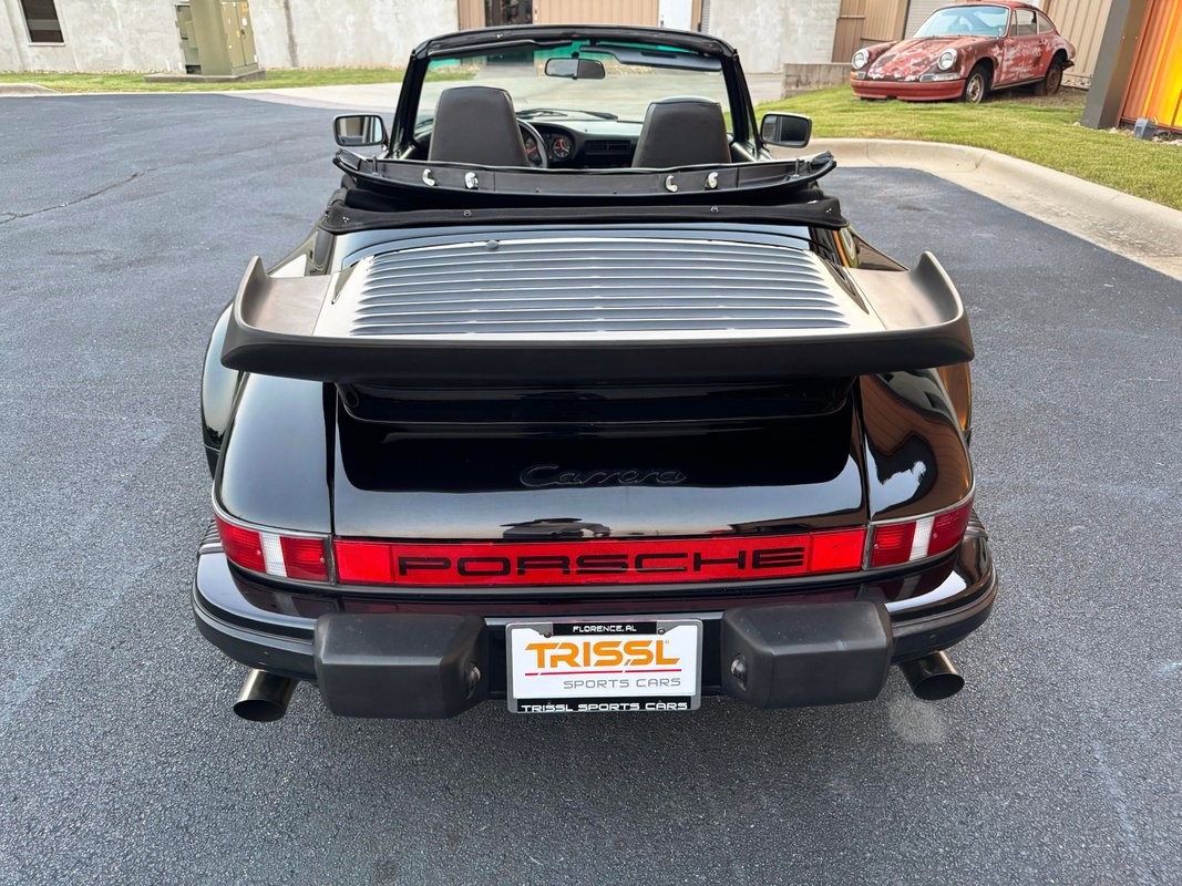Porsche-911-1985-15