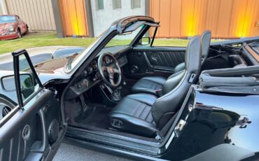 Porsche-911-1985-17