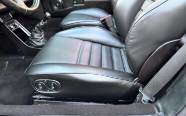 Porsche-911-1985-23
