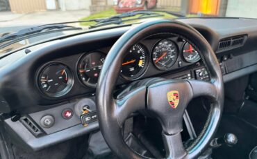 Porsche-911-1985-25