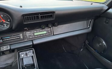 Porsche-911-1985-26