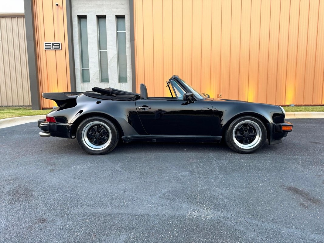 Porsche-911-1985-3